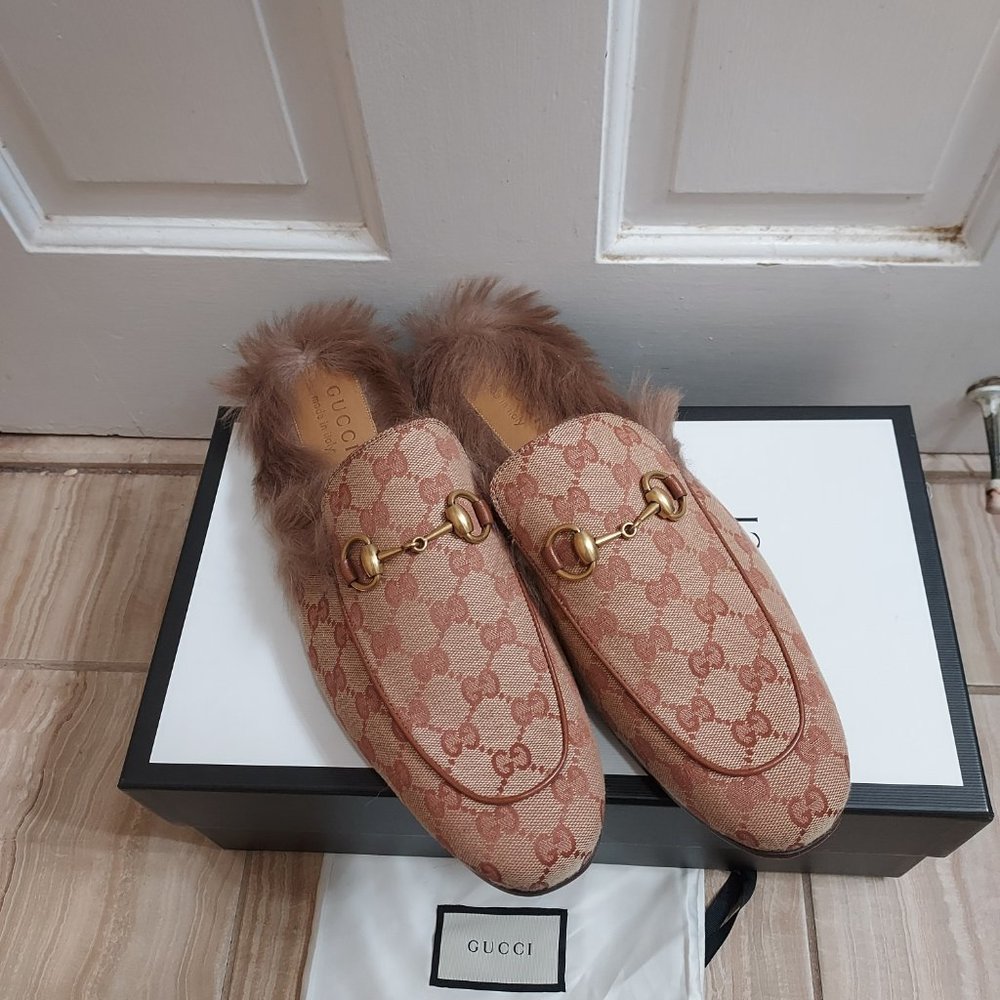 Gucci Beige GG Monogram Fur Princetown Mens Mules - Picture 1 of 10